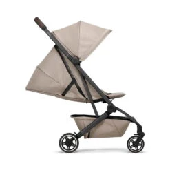 Joolz Aer+ Lovely Taupe Buggy Inkl. Transporttasche 9 Joolz Aer+ Lovely Taupe Buggy Inkl. Transporttasche -Baby Life Verkauf joolz aer seat 3nd position side view lovely taupe